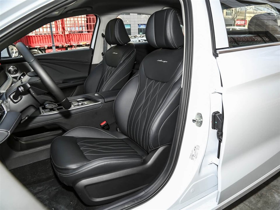 Chery Erez 82025 1.6T DCT Premier Edition high quality